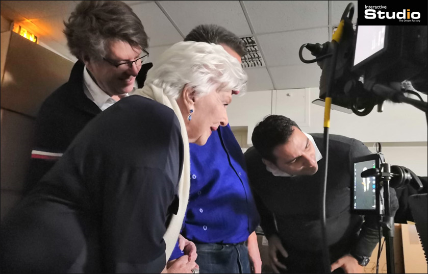 Vidéo holographique 3D avec Line Renaud et Yves Rénier Vidéo holographique 3D avec Line Renaud et Yves Rénier